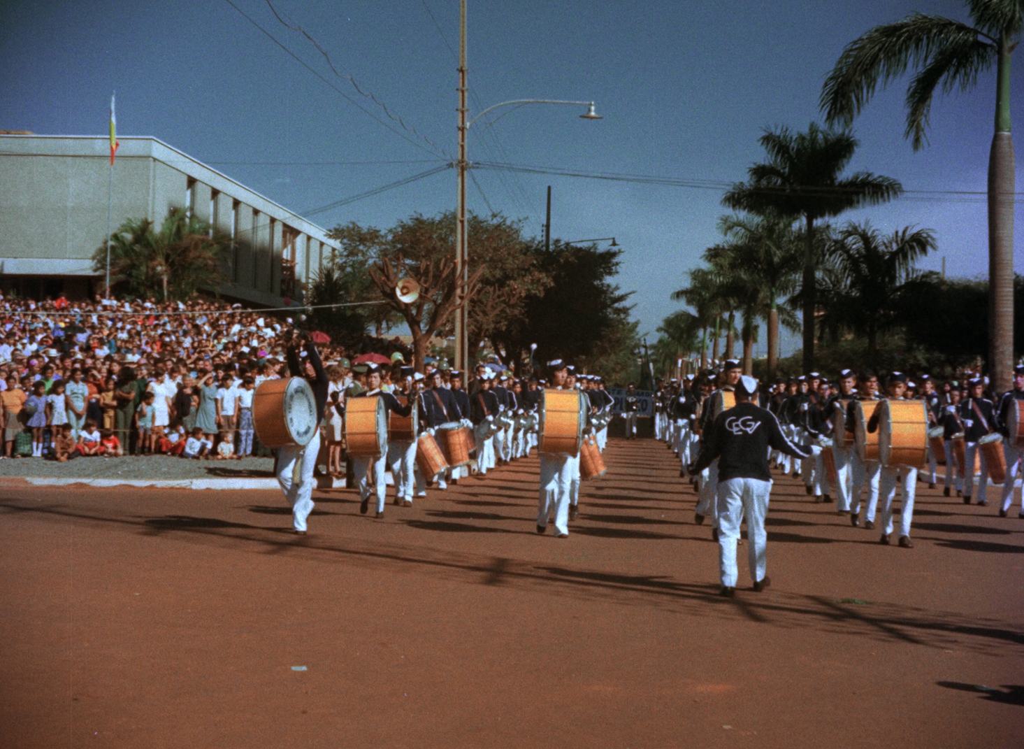 Desfile da fanfarra do Colégio Gastão Vidigal - 1972