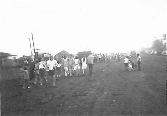 População caminhando em Maringá - 1943