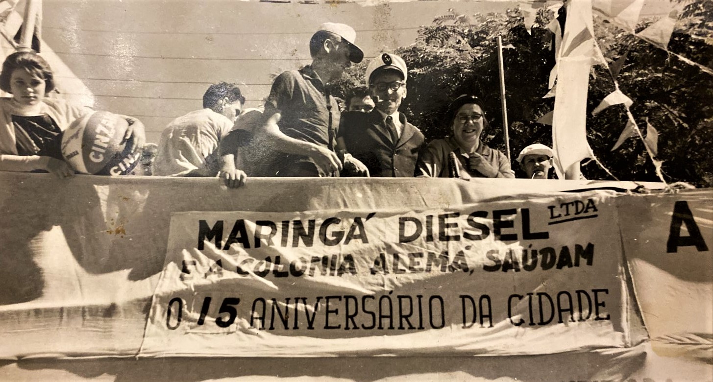 Colônia alemã no desfile de Maringá - 1962