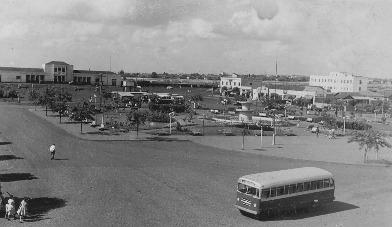 Praça Raposo Tavares - Novembro de 1957