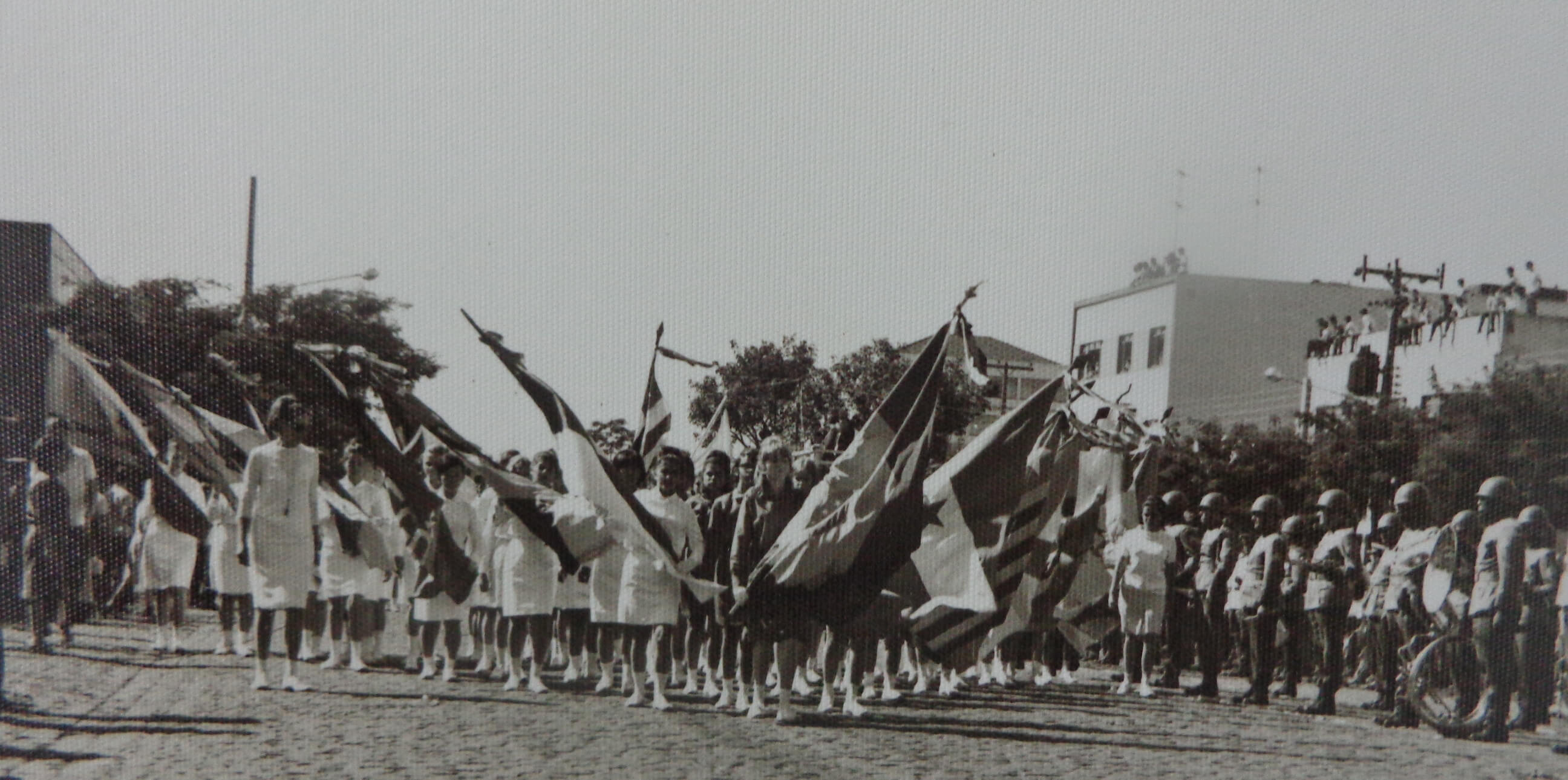 Porta Bandeiras - Década de 1960