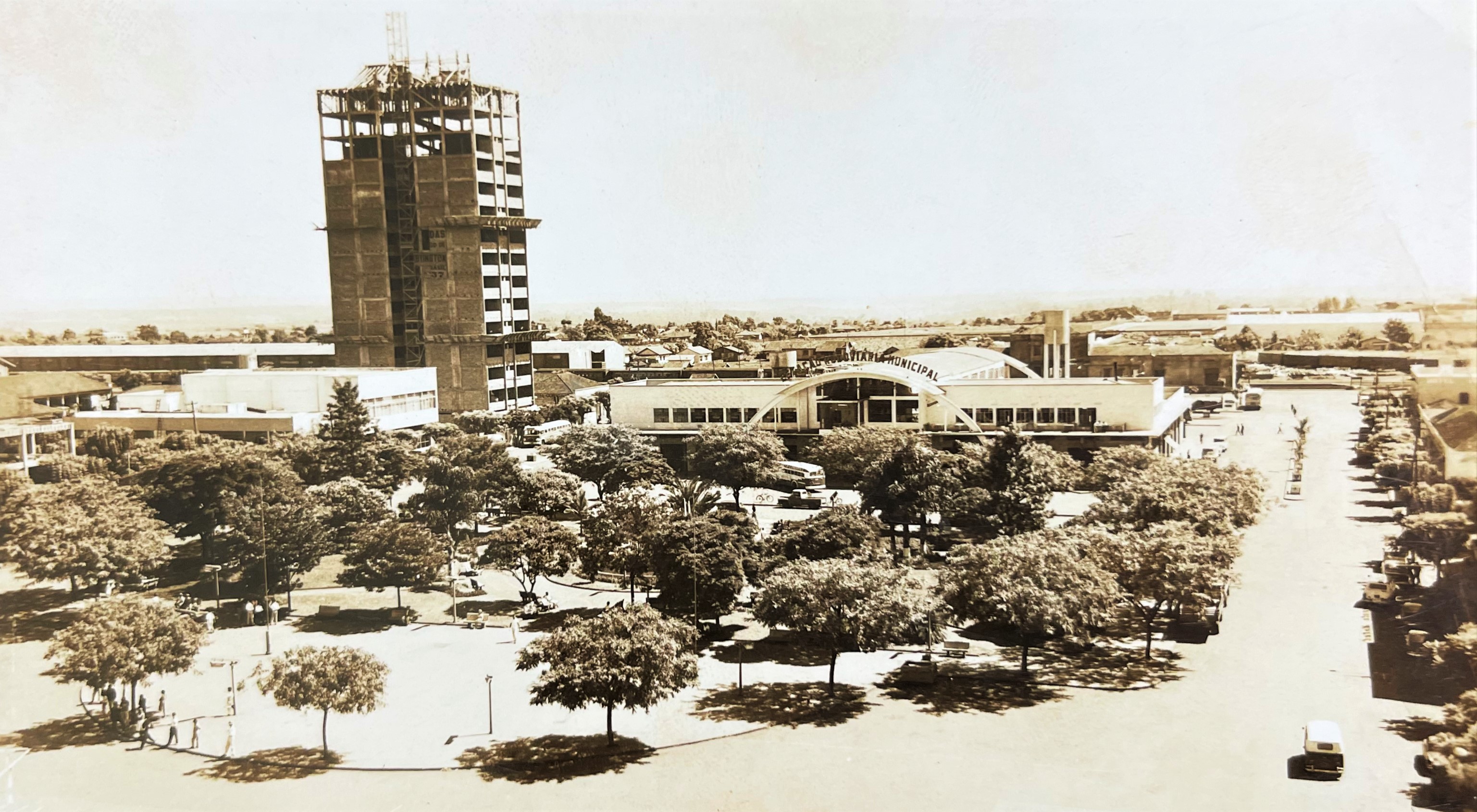 Praça Raposo Tavares e Rodoviária - Década de 1960