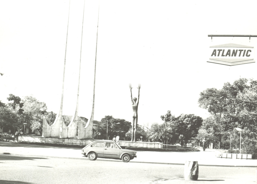 Passado e Futuro - Praça 7 de Setembro