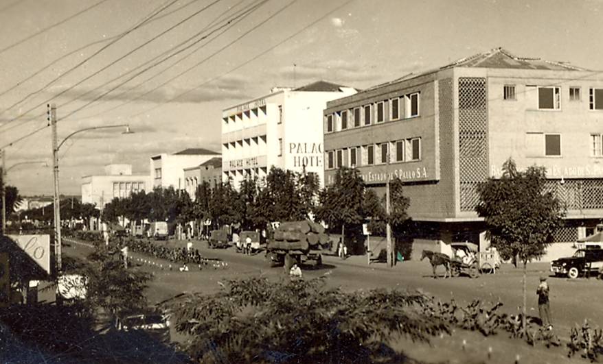 Avenida Brasil x Avenida Duque de Caxias - Década de 1950