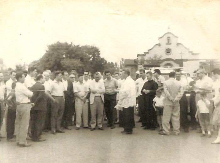 Solenidade na praça Emiliano Perneta - Anos 1960