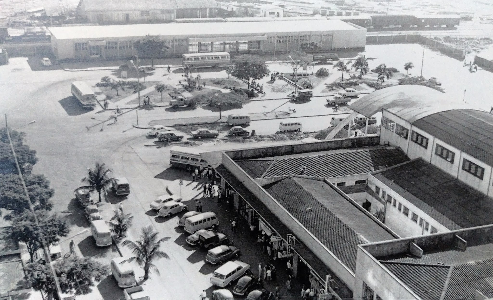 Rodoviária, praça e estação - Década de 1970