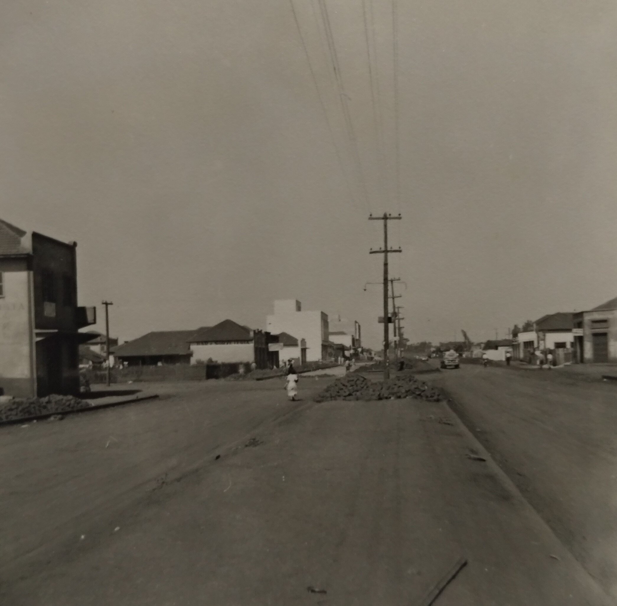 Avenida Brasil esquina com avenida Herval - Década de 1950