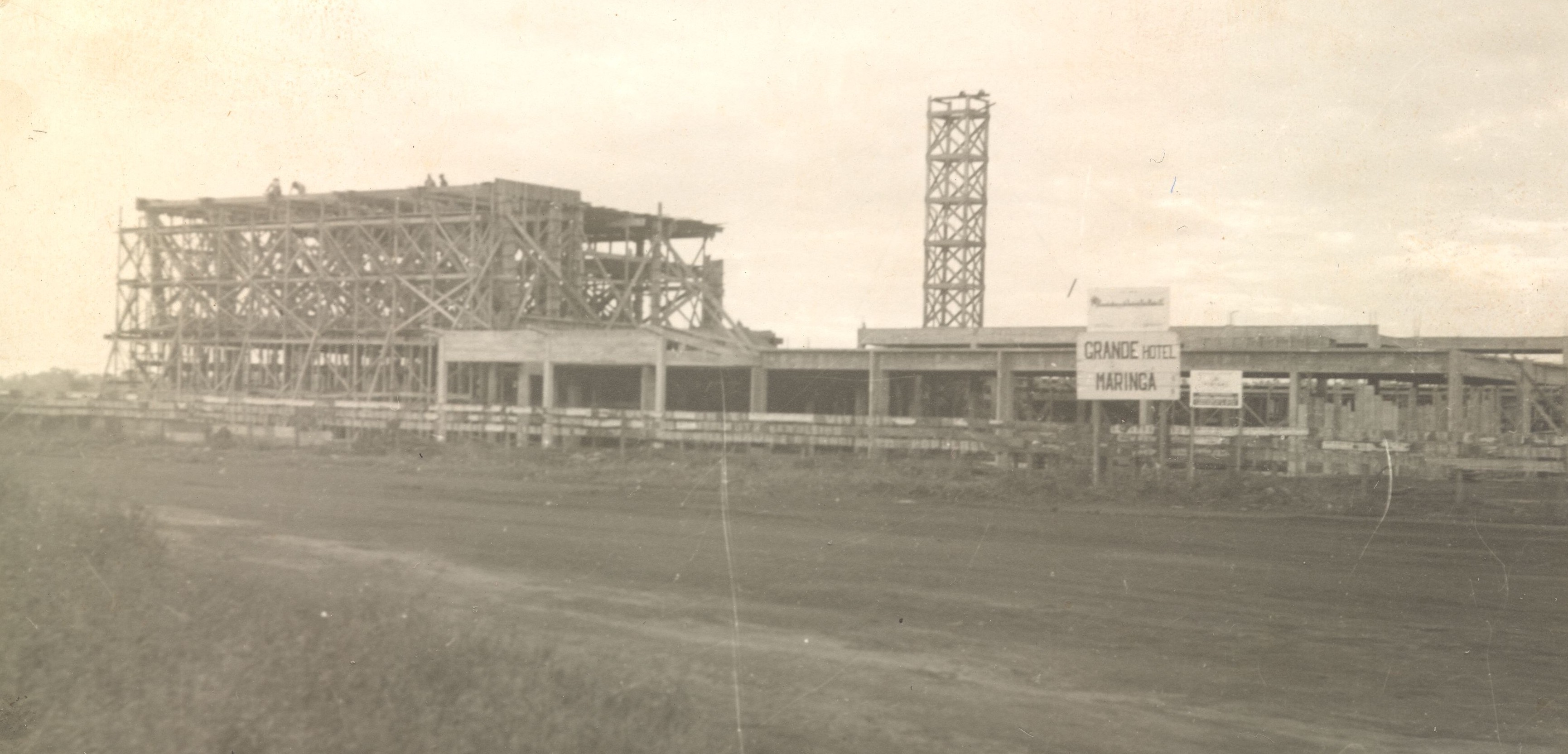 Construção do Grande Hotel Maringá - 1953