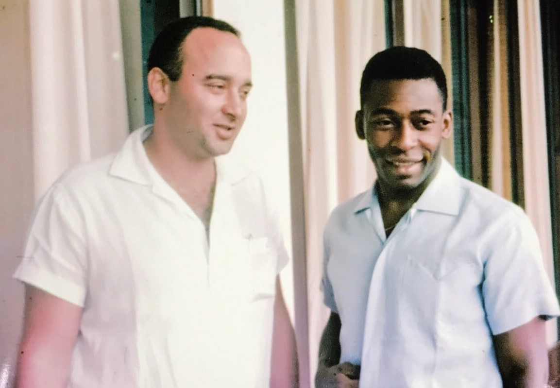 Pelé com maringaenses - 1965