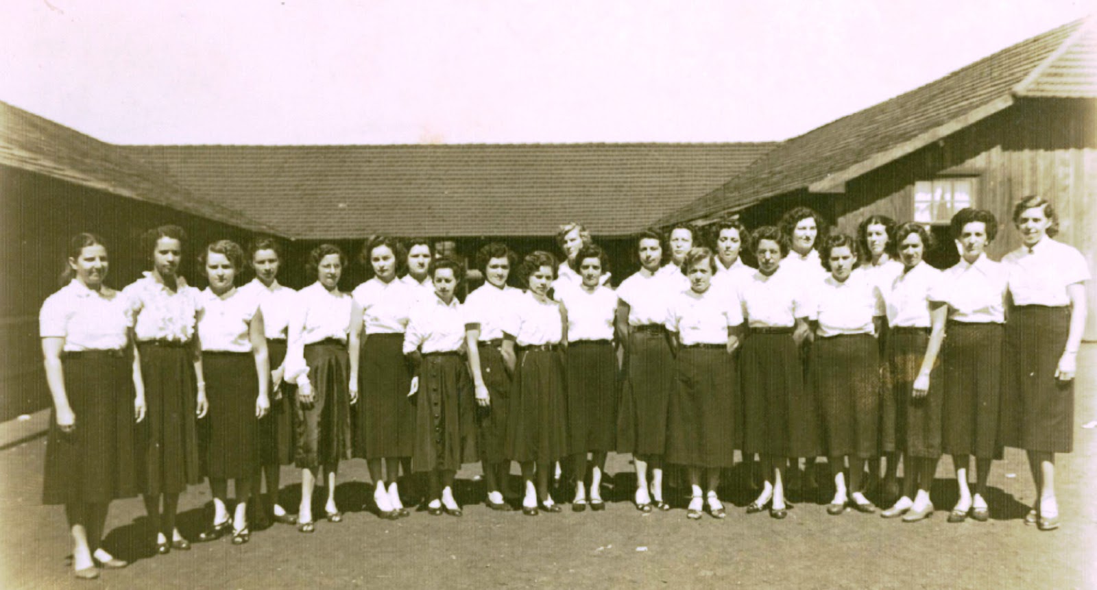 Professoras do Grupo Escolar do Maringá Novo - 1953