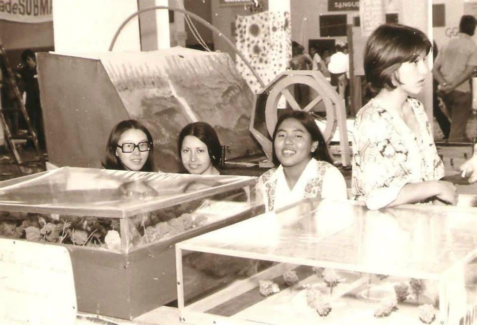 Alunas na III Feira de Ciências do Gastão Vidigal - 1972