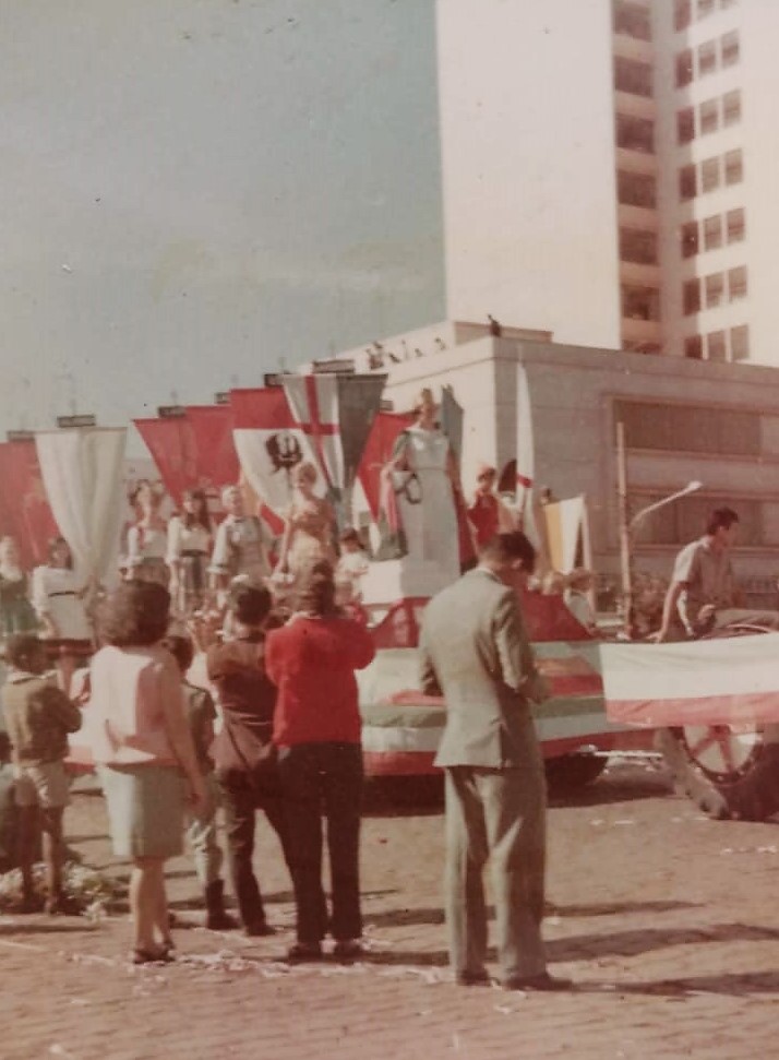 Desfile de aniversário de Maringá - 1969