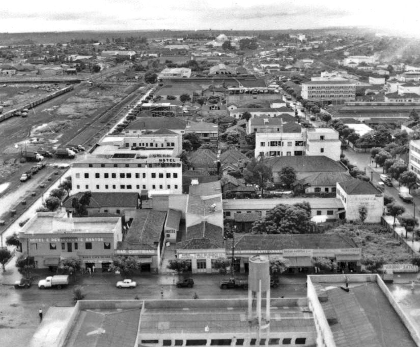 Hotéis nas proximidades da Estação Ferroviária e Rodoviária - Década de 1960