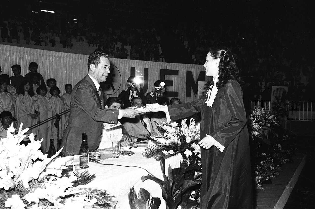 Ney Braga como paraninfo da UEM - 1980