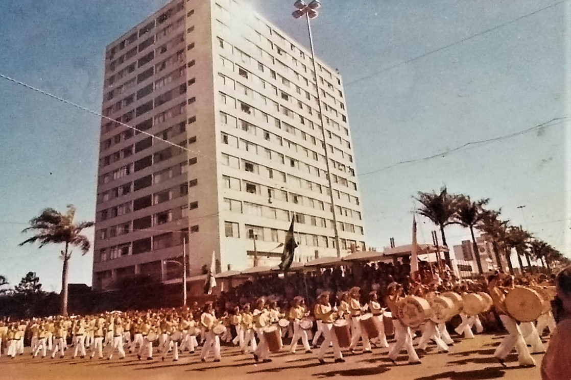 Desfile de aniversário de Maringá - Década de 1970