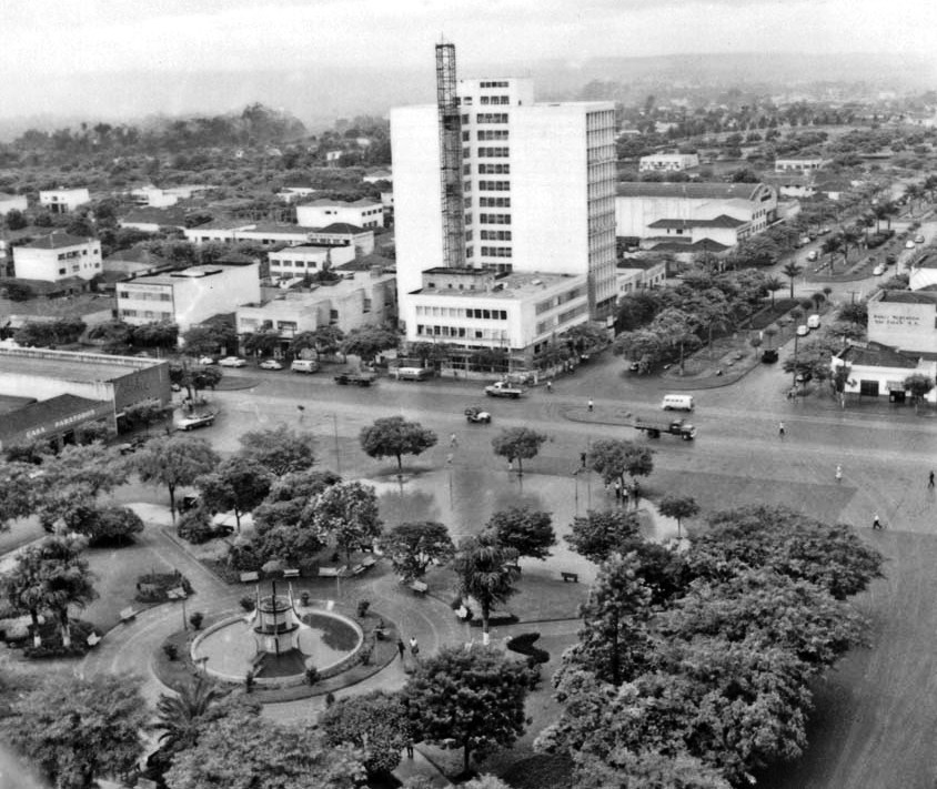 Praça Raposo Tavares x Av. Getúlio Vargas - 1960