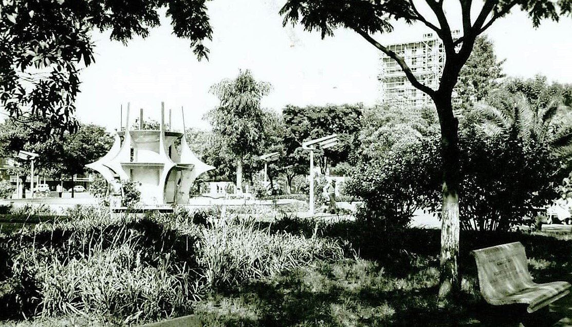 Praça Raposo Tavares - Final dos anos 1960