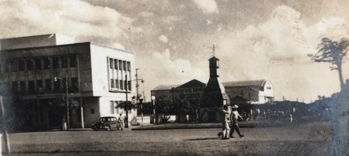 Avenida Getúlio Vargas esquina com a avenida Brasil - 1956