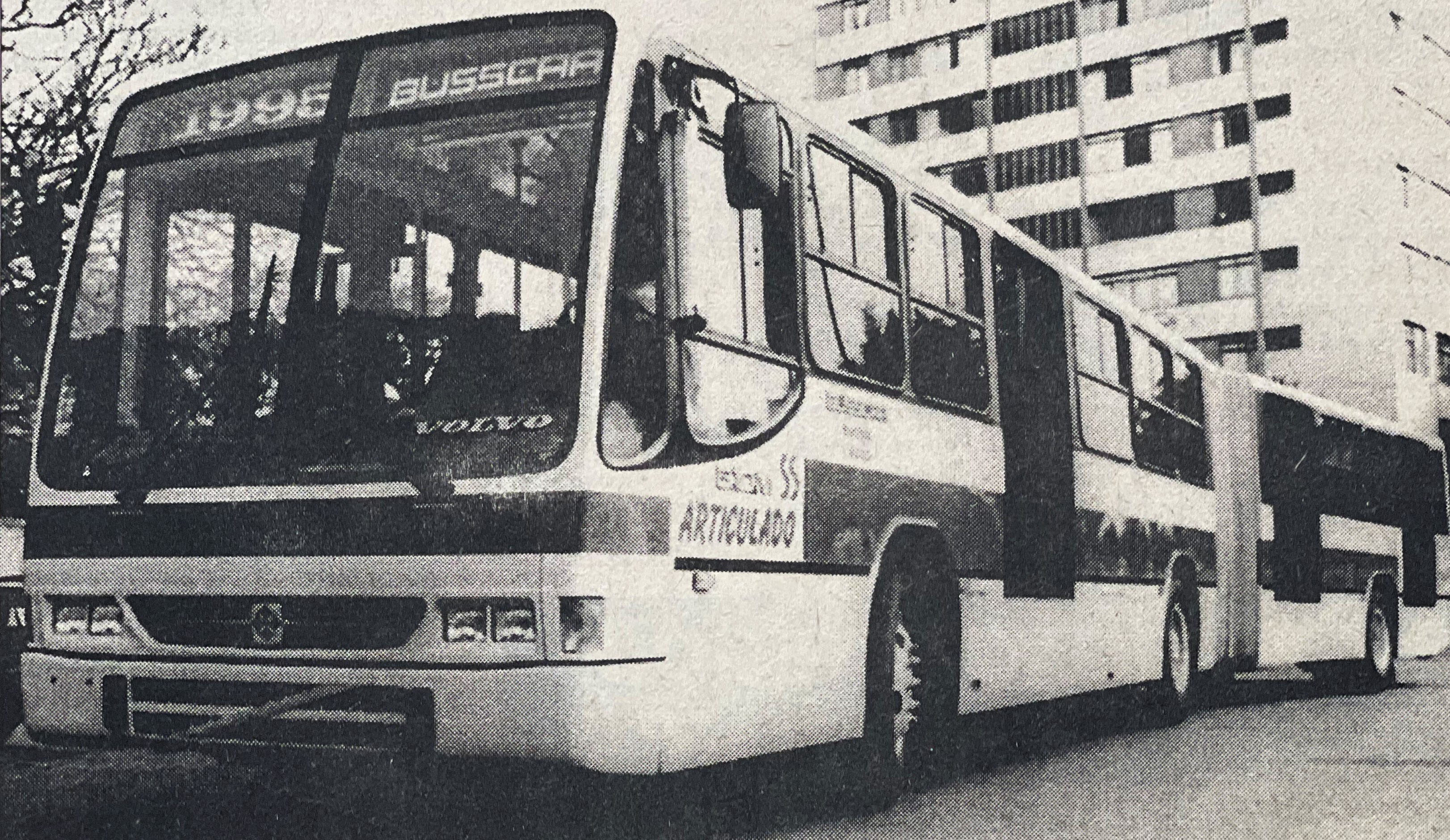 Ônibus articulado em Maringá - 1995