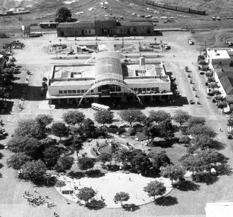 Estações Ferroviária e Rodoviária de Maringá - Década de 1960