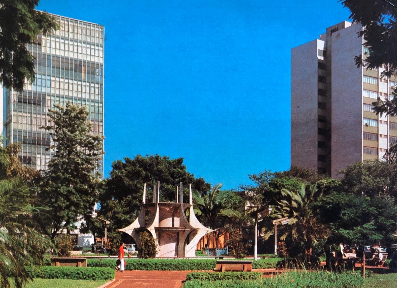 Praça Raposo Tavares - Final dos anos 1960
