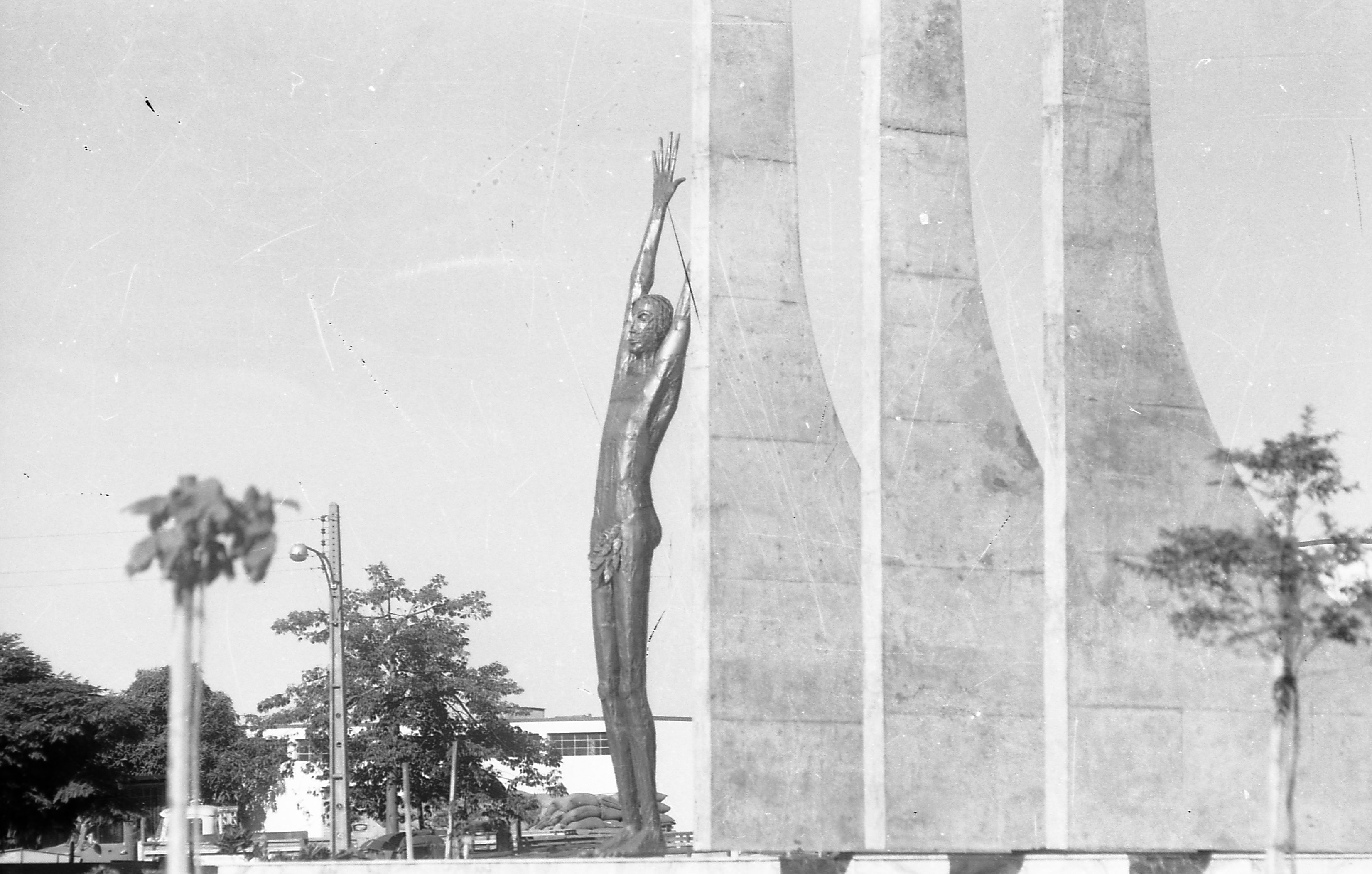 Monumento ao Desbravador - Década de 1970
