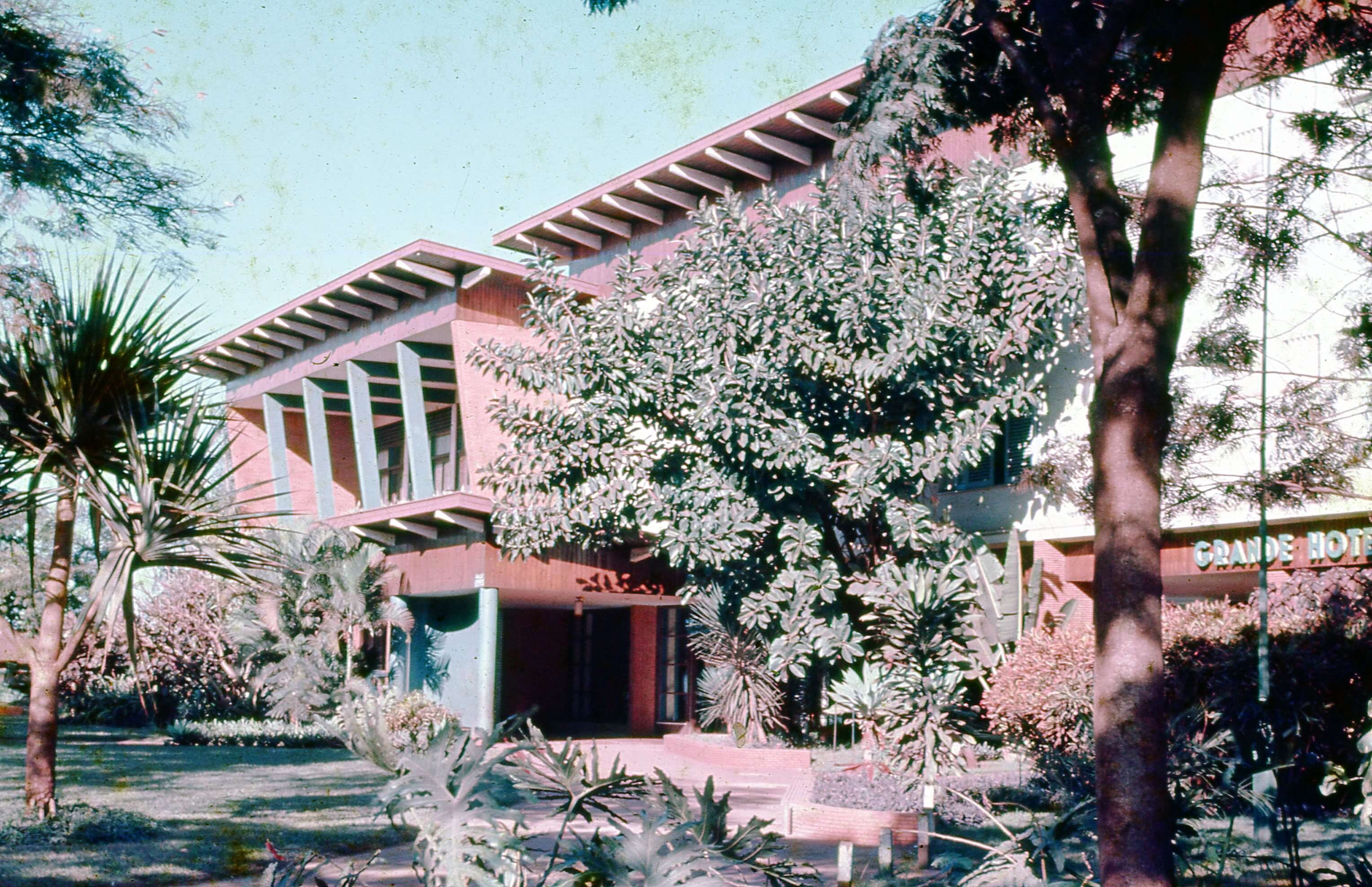 Fachada do Grande Hotel Maringá - Década de 1960