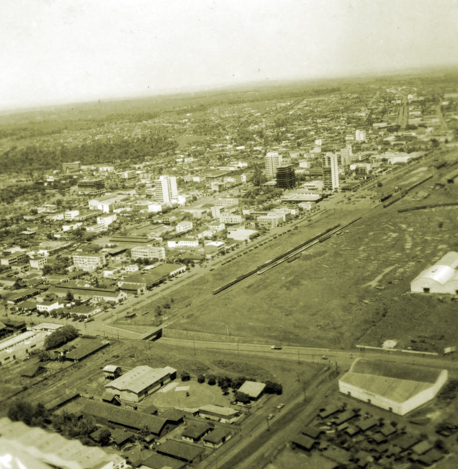 Vista aérea de Maringá - Final da década de 1960