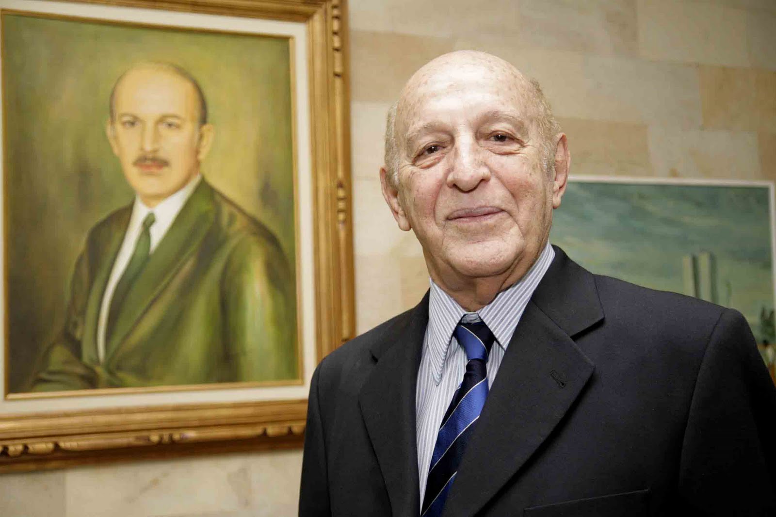 Dr. Adriano José Valente (1921-2010)