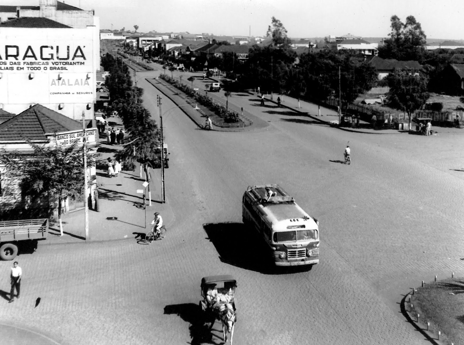 Avenida Brasil x Avenida Getúlio Vargas - Final dos anos 1950