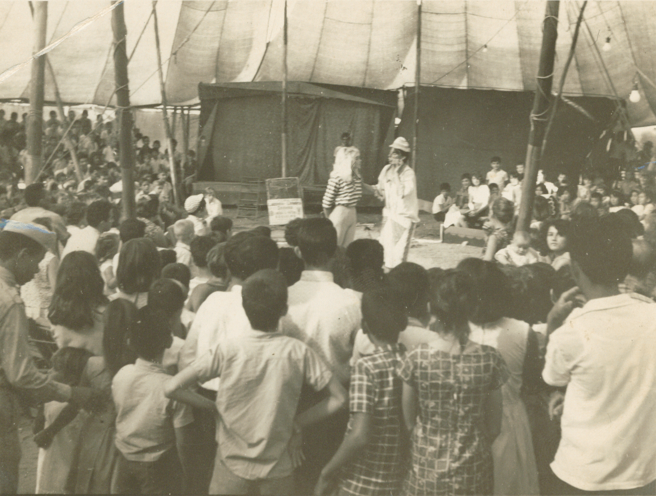 Circo Flexas Humanas em Nova Esperança - Década de 1960