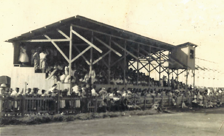 Arquibancada do campo do SERM - Década de 1950