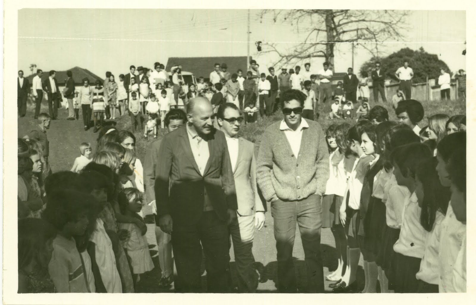 Um passeio com Adriano José Valente