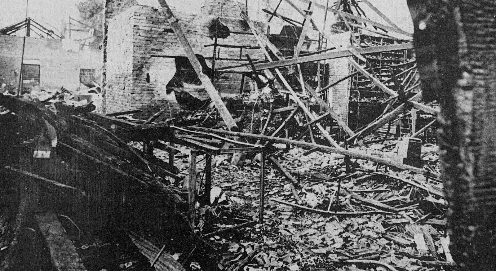 Incêndios em uma madrugada de primavera - 1975