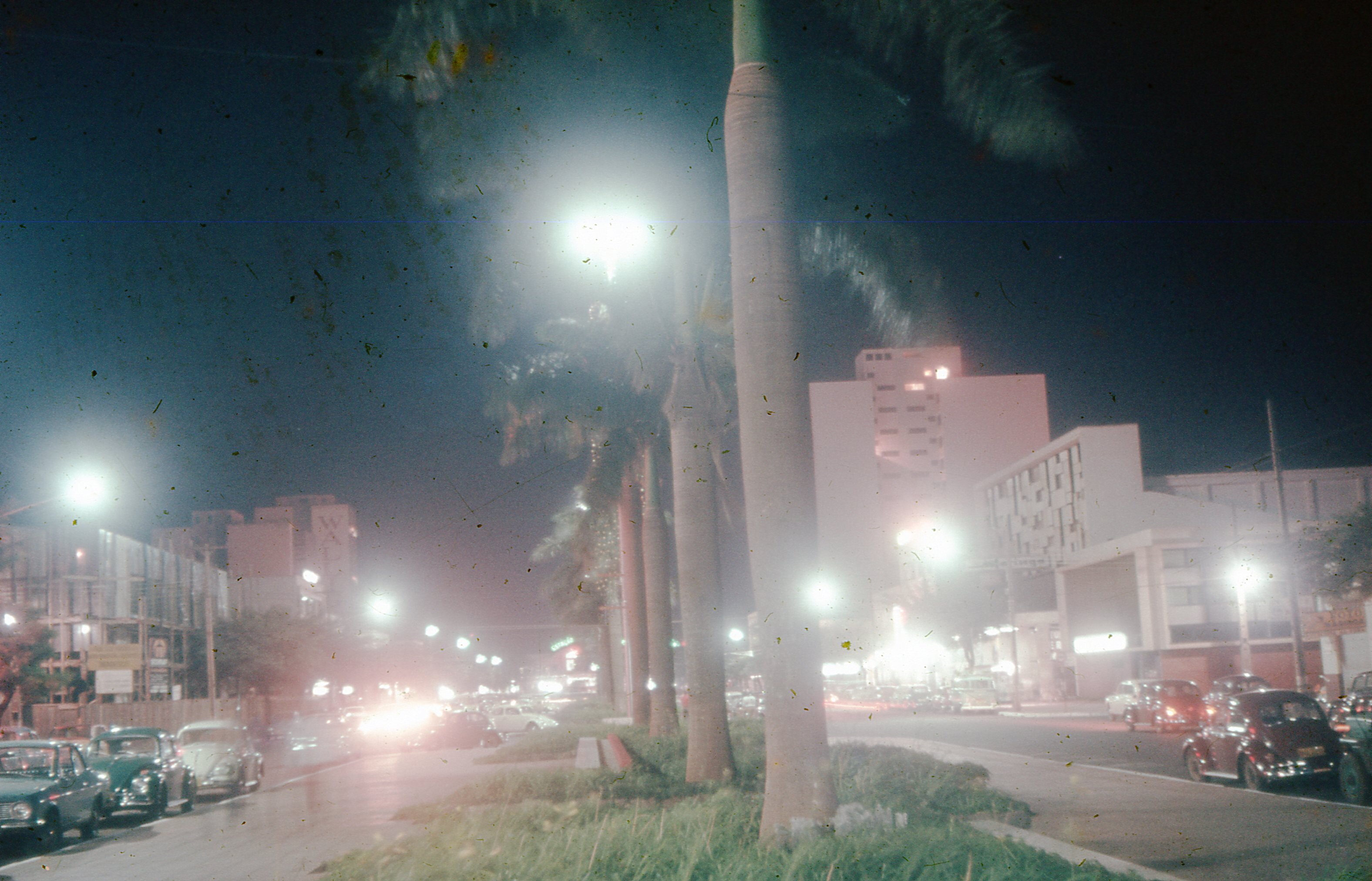 Vista noturna da avenida Getúlio Vargas - Década de 1970