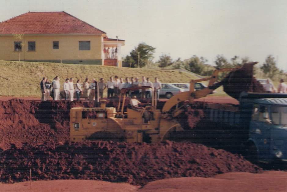 Construção da piscina da AFMM - Anos 1980