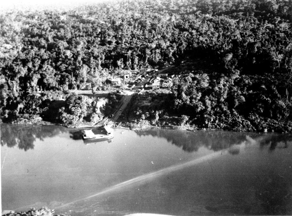 Balsa no Rio Ivaí - 1953