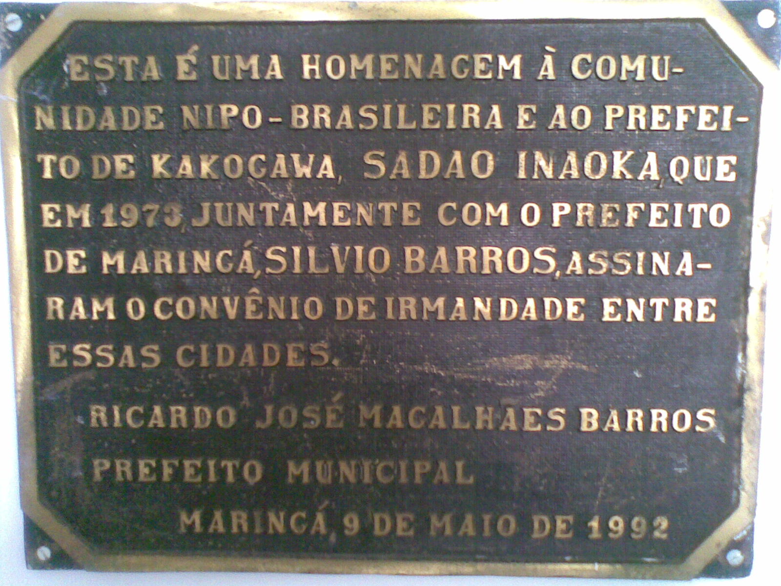 As placas de inauguração