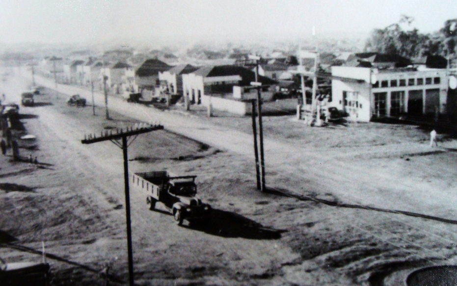 Avenida Brasil x Avenida São Paulo - Década de 1950