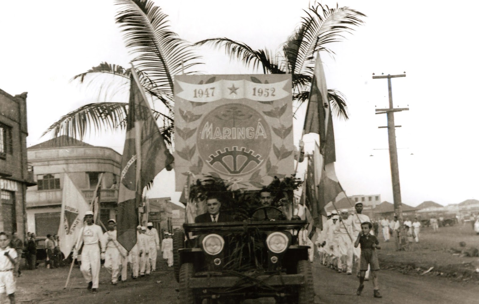 Desfile de aniversário de Maringá - 1952