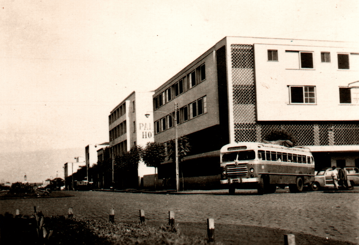Avenida Brasil x avenida Duque de Caxias - Anos 1950