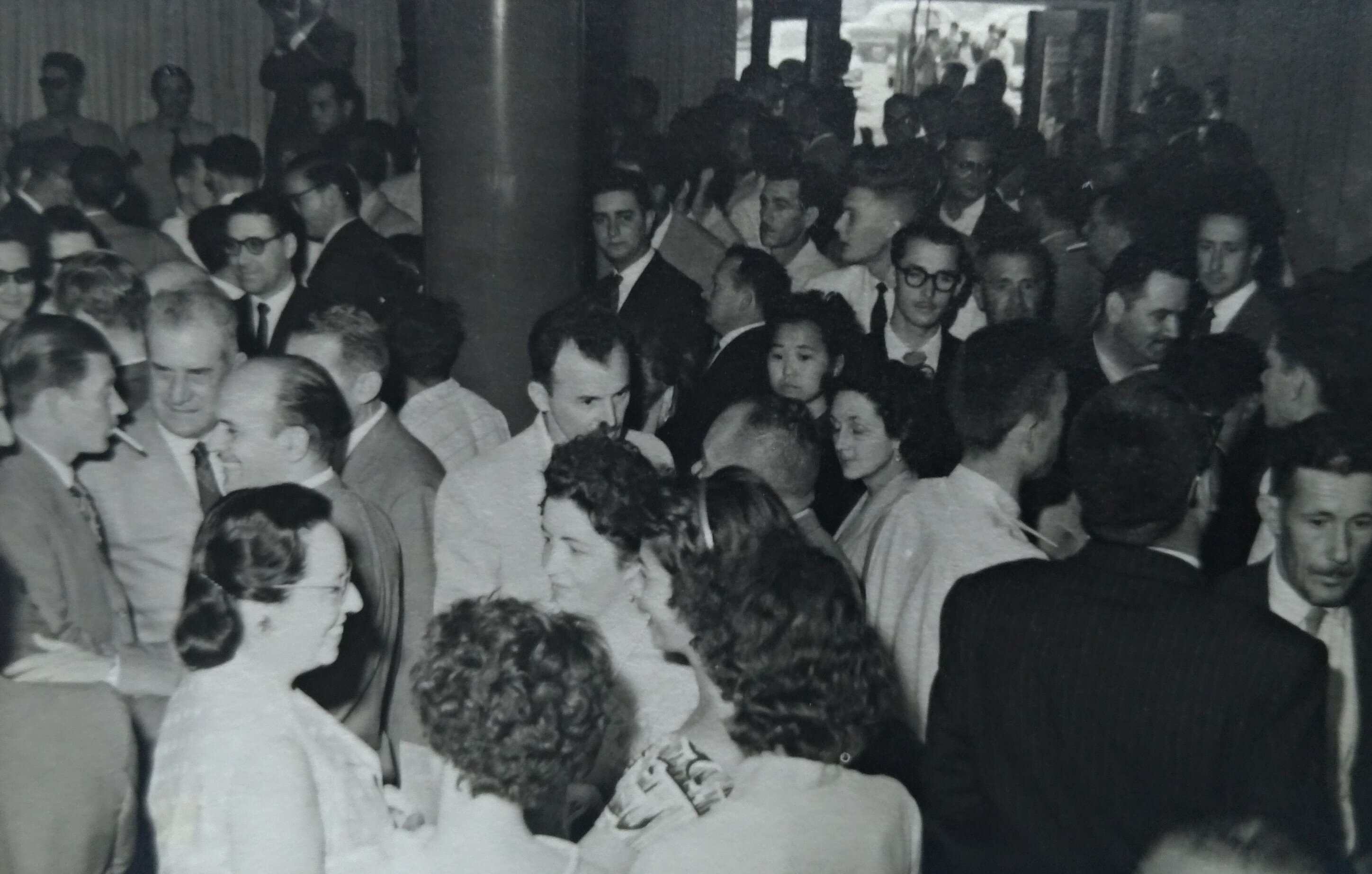 Público na inauguração do Grande Hotel Maringá - 1956
