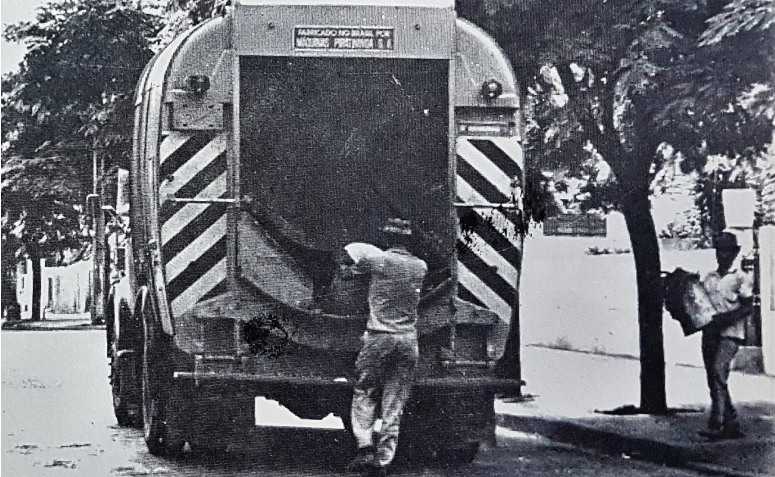 Coletor de lixo - 1972