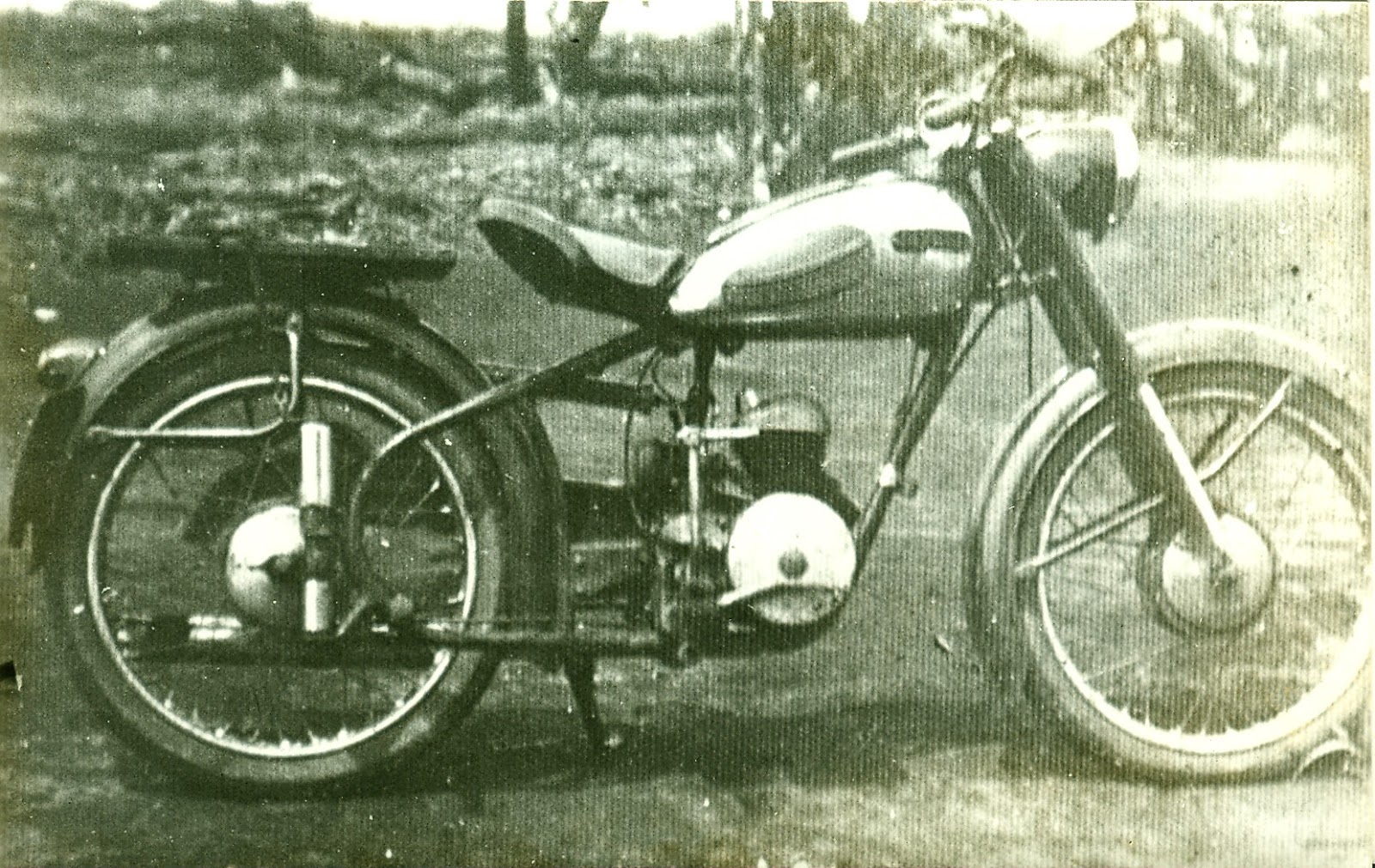 1ª motocicleta de Maringá - 1954