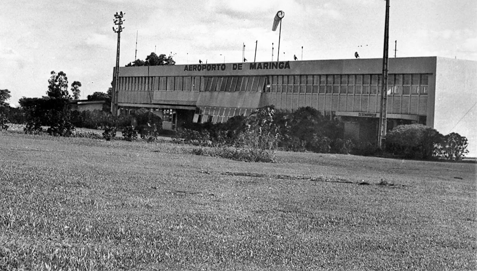 Aeroporto Regional Dr. Gastão Vidigal - Década de 1980