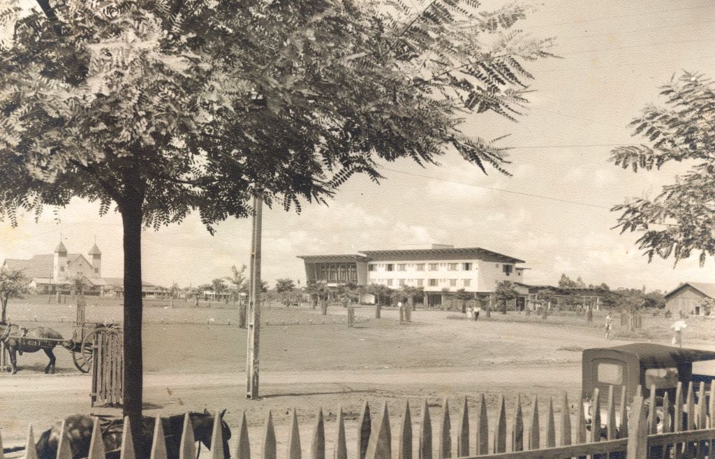 Uma vista privilegiada: Grande Hotel Maringá e Catedral