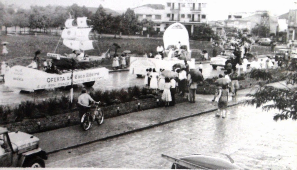 Carros alegóricos - Desfile de 1957