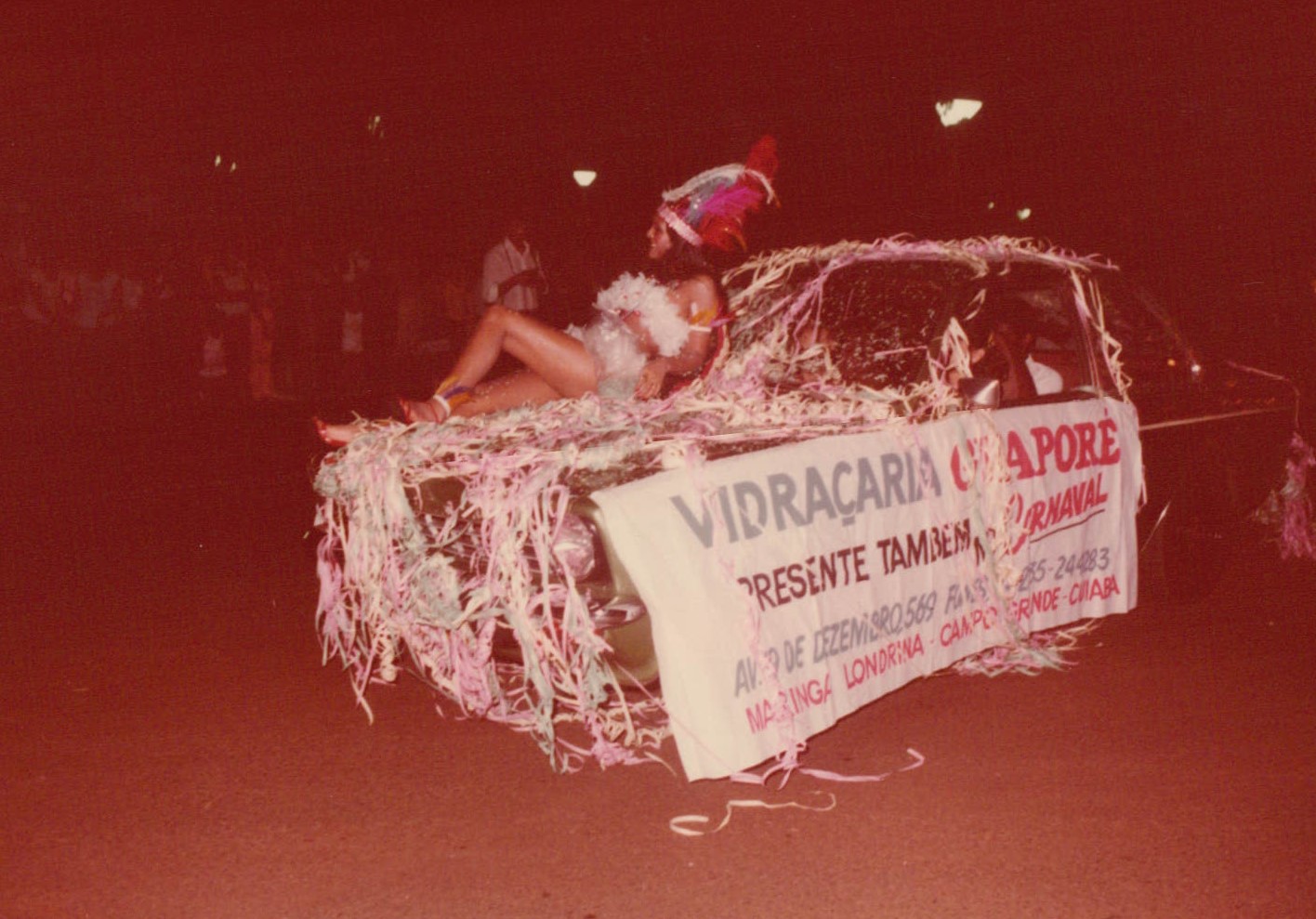 Carnaval, rainhas e seus carros alegóricos - Década de 1980