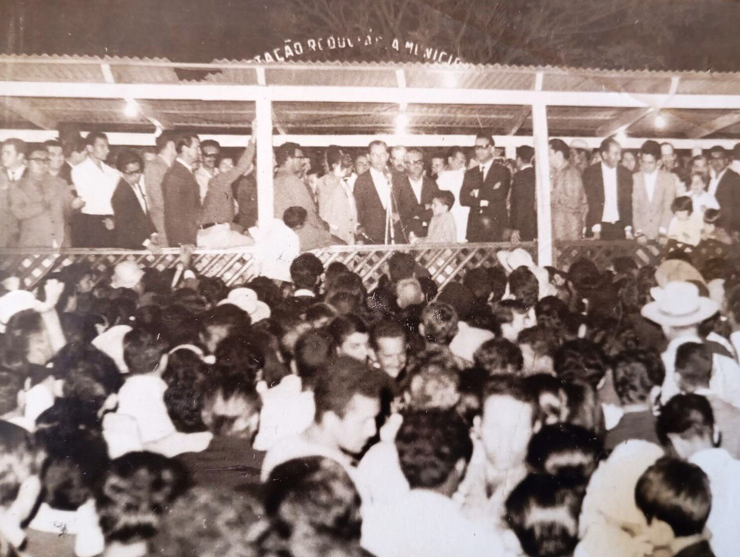 Comício na praça Raposo Tavares - Anos 1960