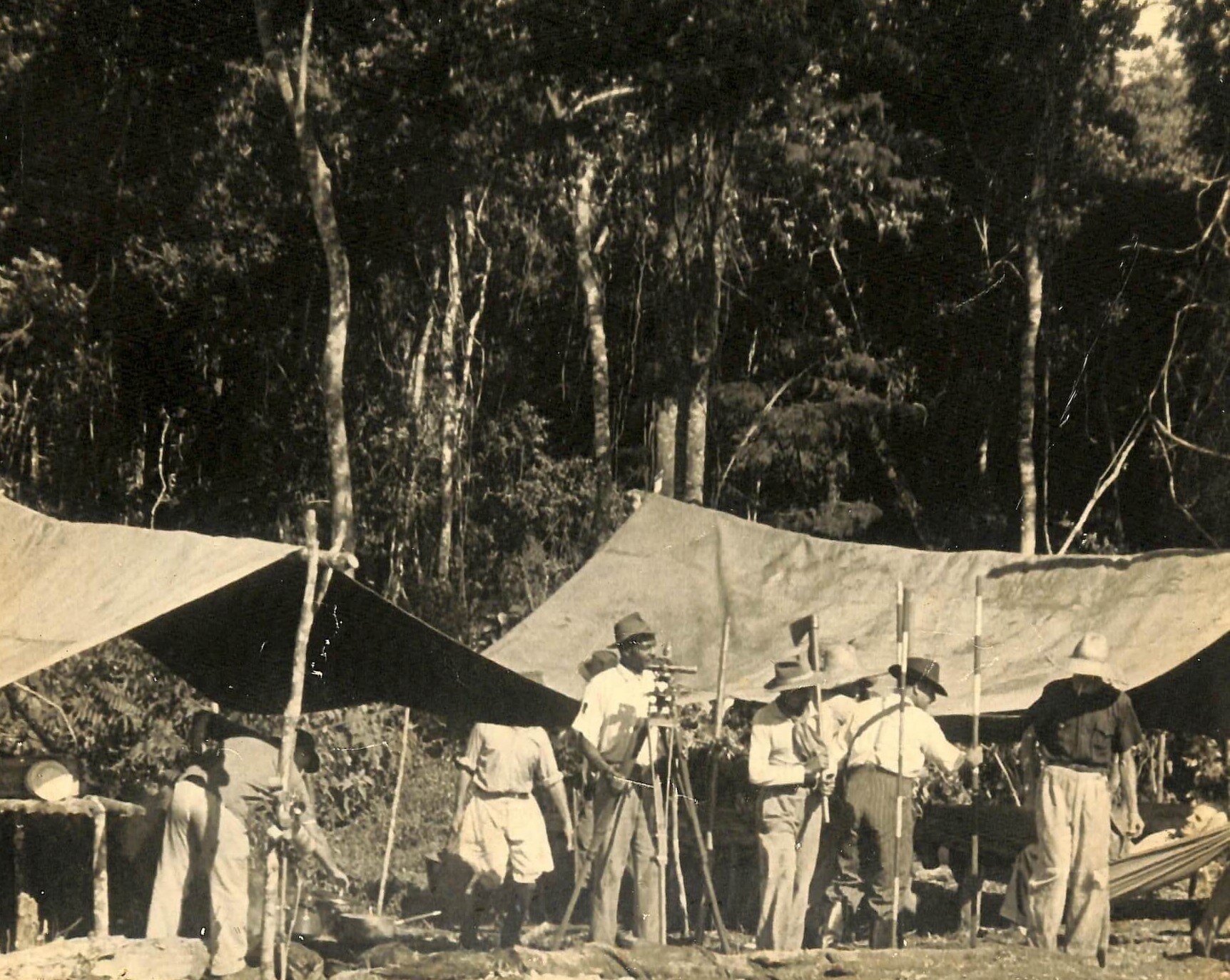 Acampamento de agrimensores da Companhia - 1939